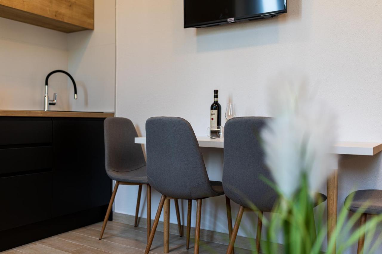 Apartments San Leopoldo ซริกเวนิซา ภายนอก รูปภาพ