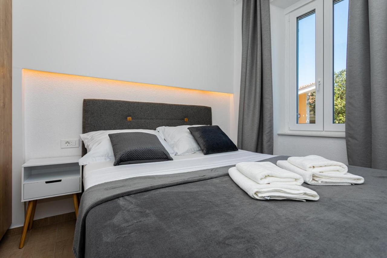 Apartments San Leopoldo ซริกเวนิซา ภายนอก รูปภาพ